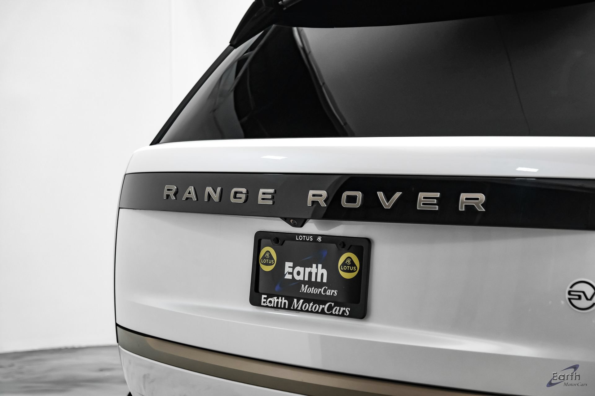 Used 2024 Land Rover Range Rover SV AWD/4WD image 15