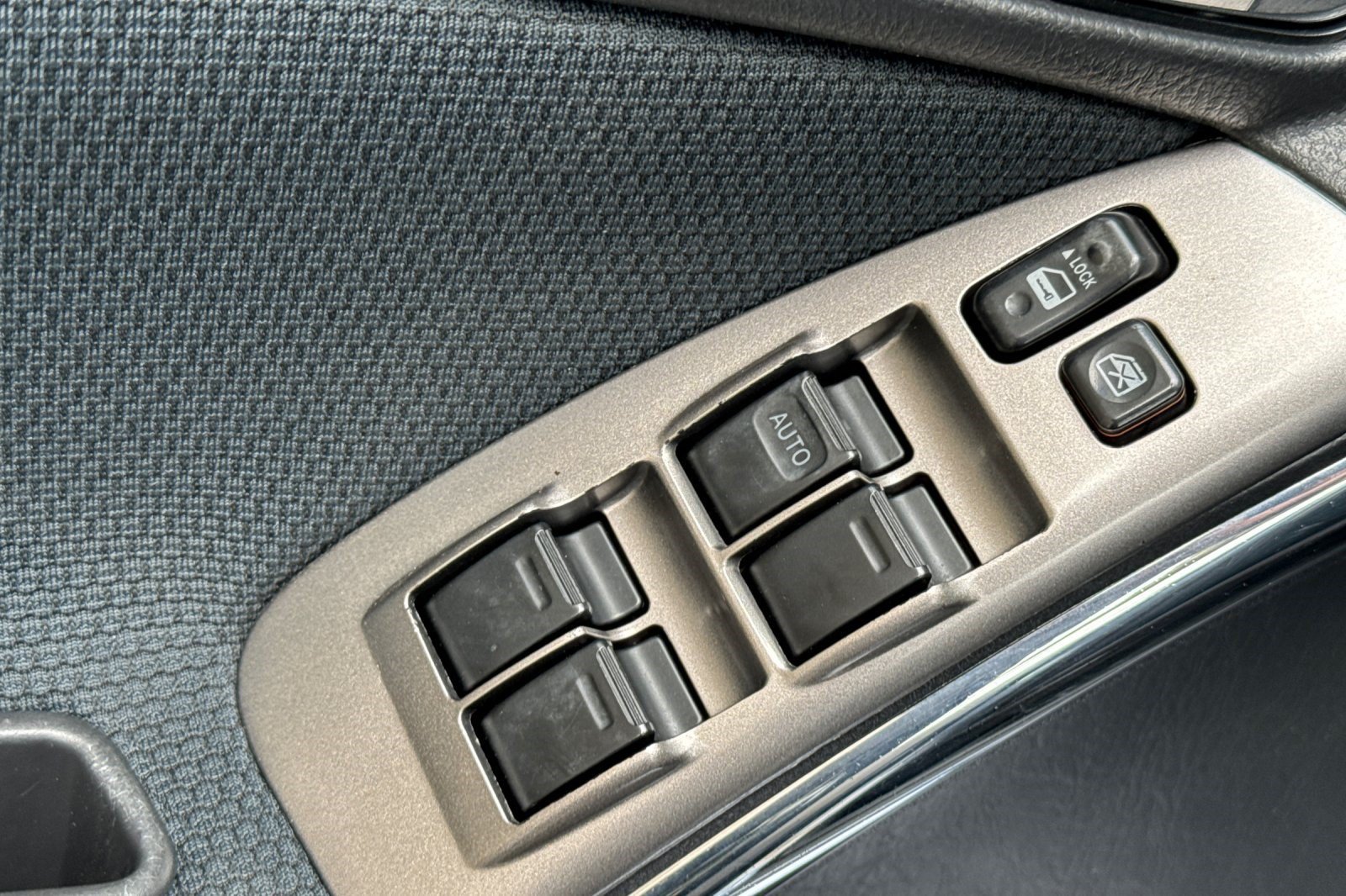 Used 2008 Toyota Matrix XR FWD image 13