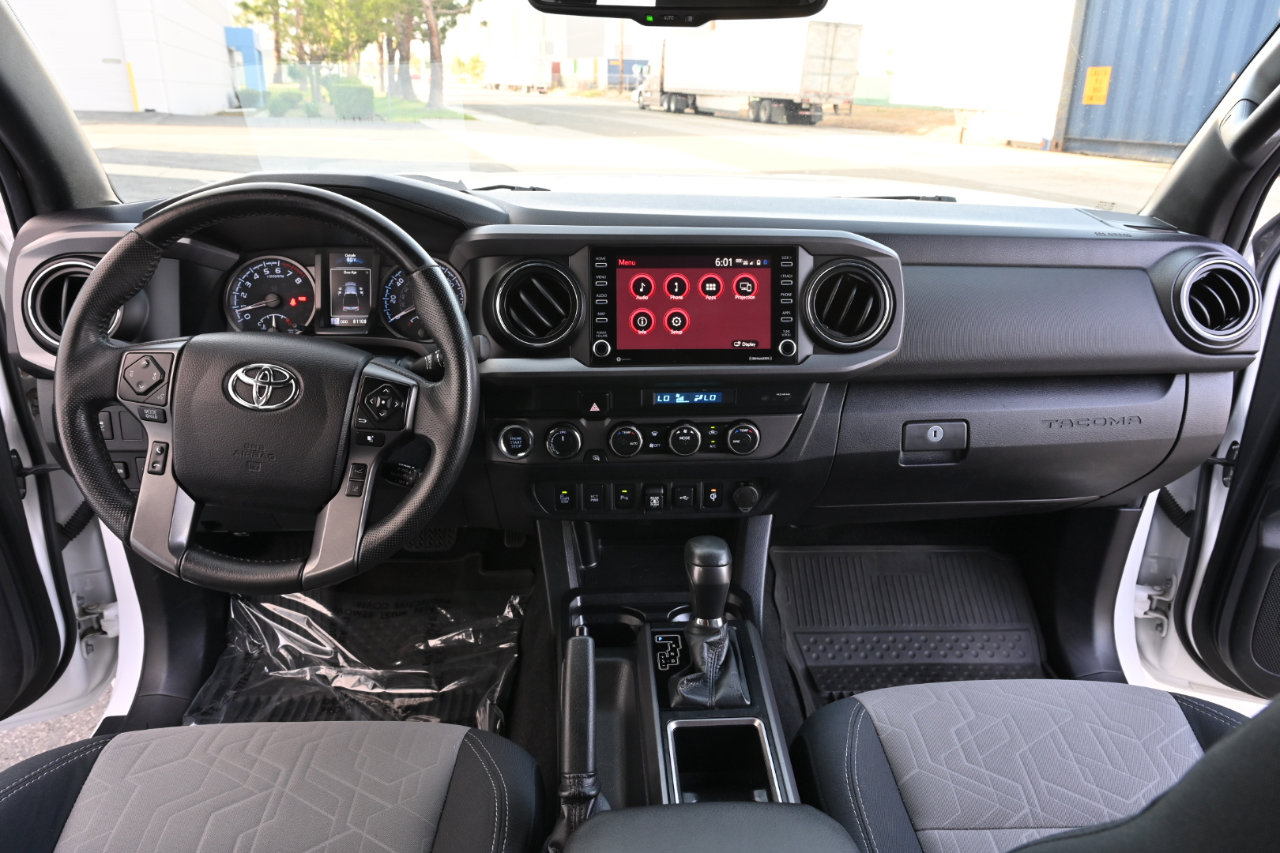 Used 2021 Toyota Tacoma TRD Off-Road w/ Technology Package image 11