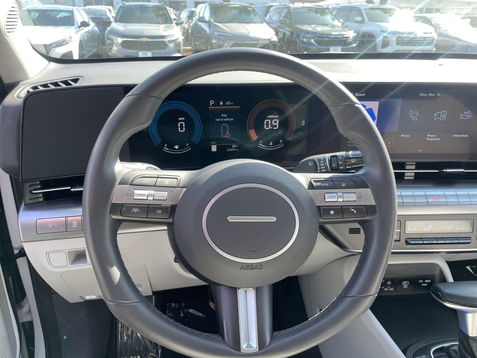 Used 2025 Hyundai Kona SEL FWD image 29