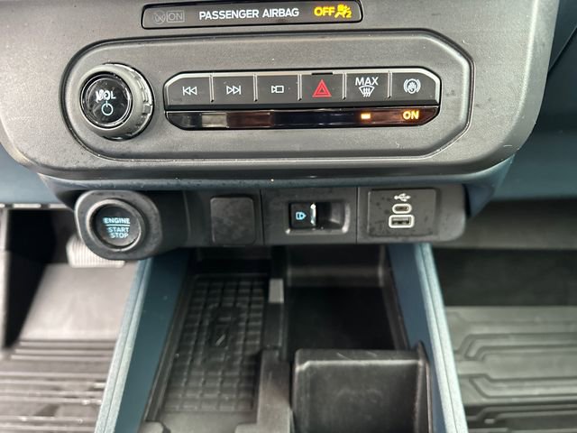 Used 2025 Ford Maverick Lariat AWD/4WD image 30