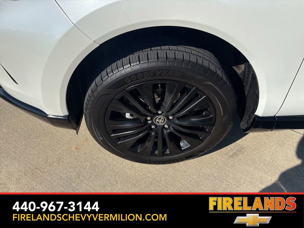 Used 2024 Toyota Venza Nightshade AWD/4WD image 58