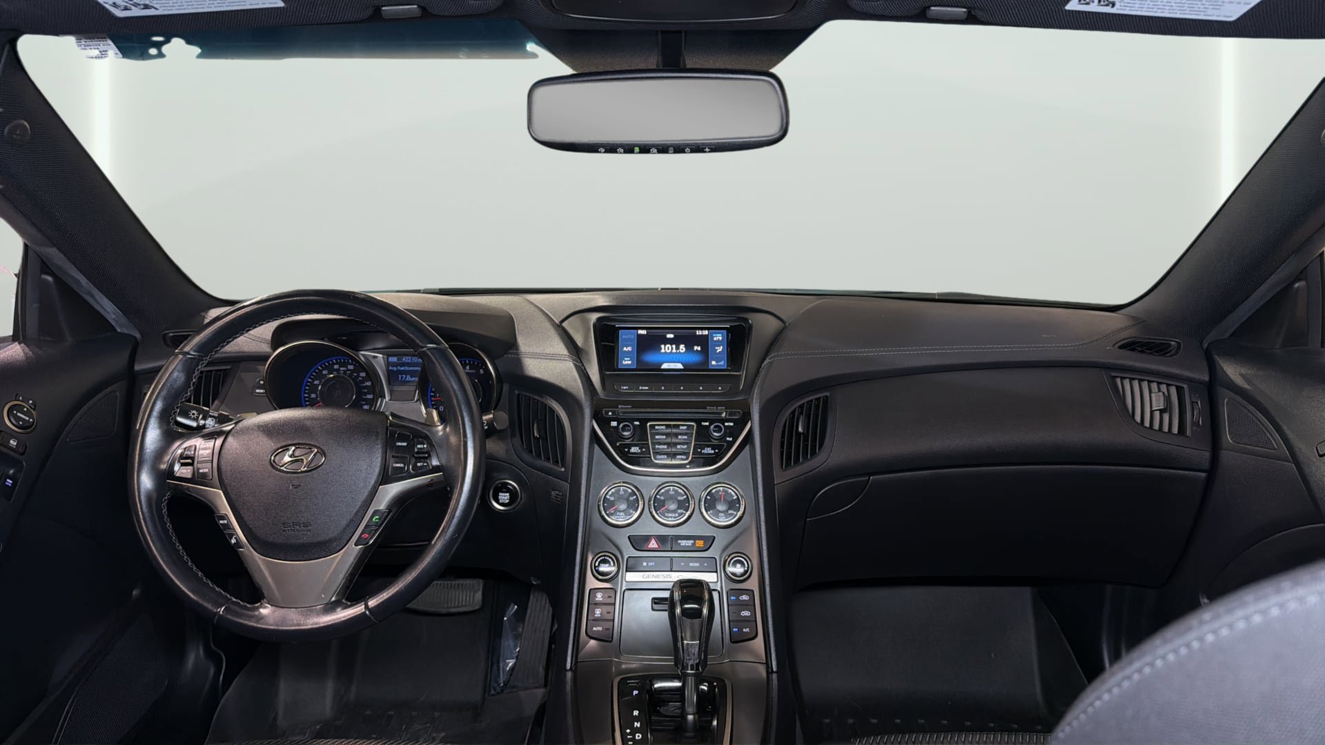Used 2016 Hyundai Genesis 3.8 image 13