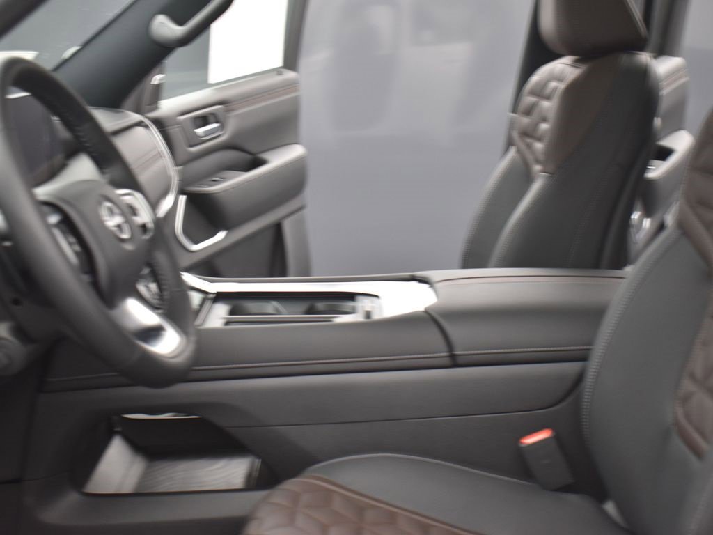 New 2026 Nissan Armada Platinum image 18