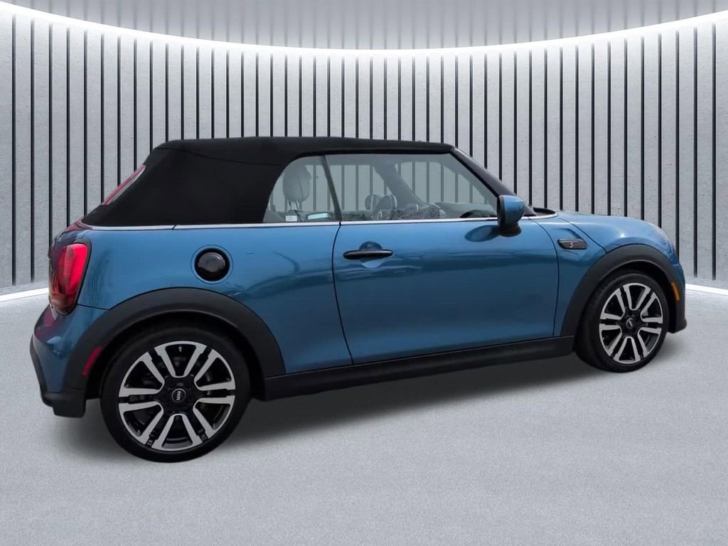Used 2023 MINI Cooper S w/ Signature Upholstery Package FWD image 5