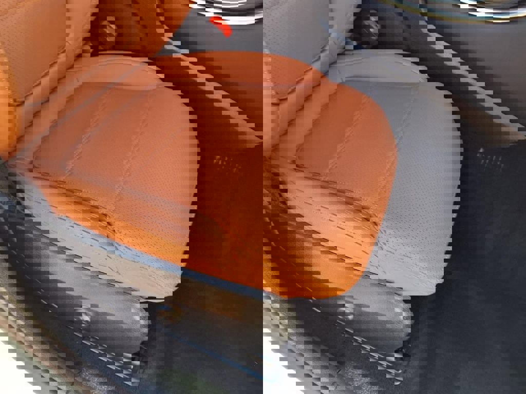 Used 2024 Mercedes-Benz GLC 300 4MATIC image 20