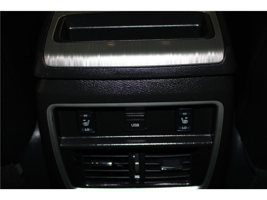 Used 2018 Nissan Murano Platinum w/ Cargo Package image 17