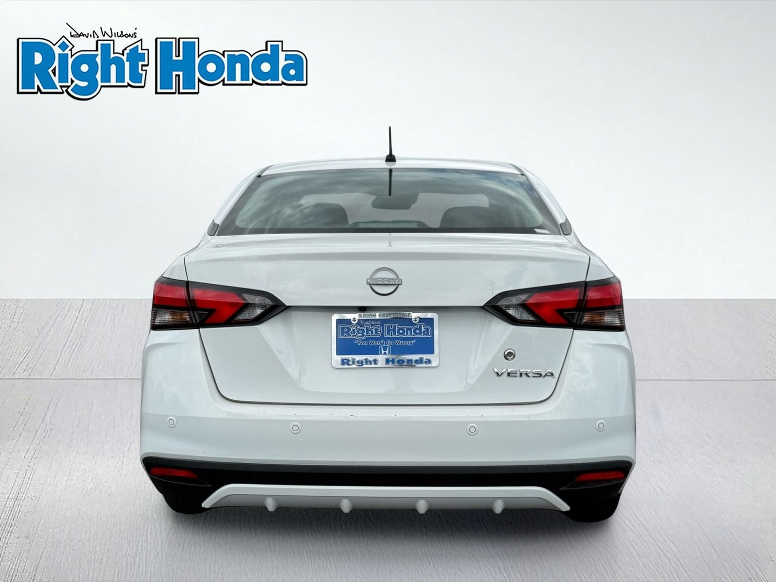 Used 2025 Nissan Versa S w/ Trunk Package FWD image 7