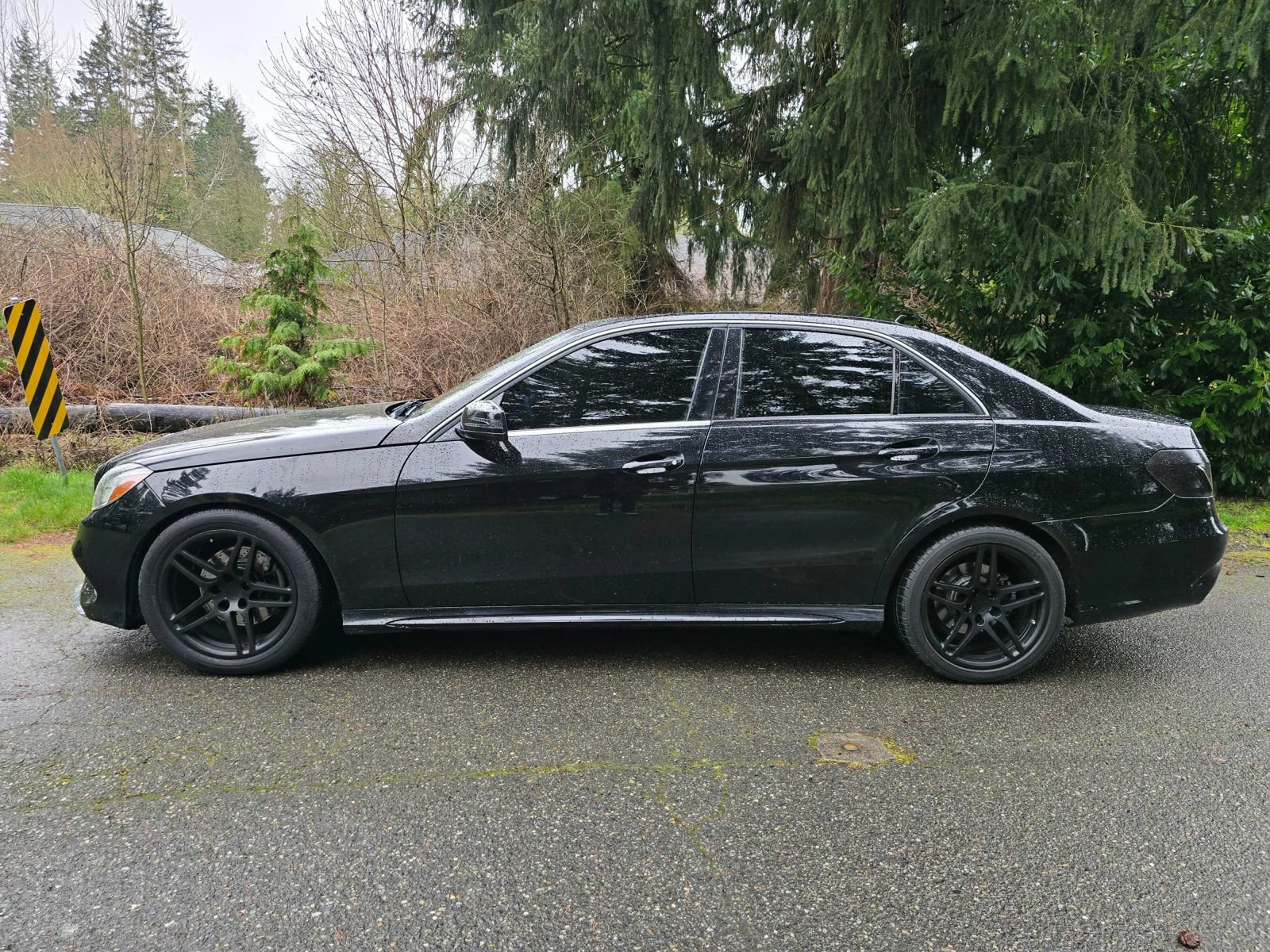Used 2014 Mercedes-Benz E 350 Sedan image 2