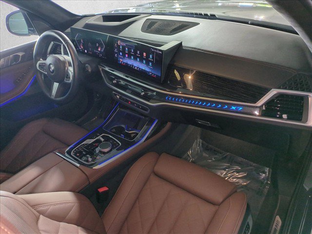 Used 2027 BMW X7 xDrive40i w/ M Sport Package AWD/4WD image 22
