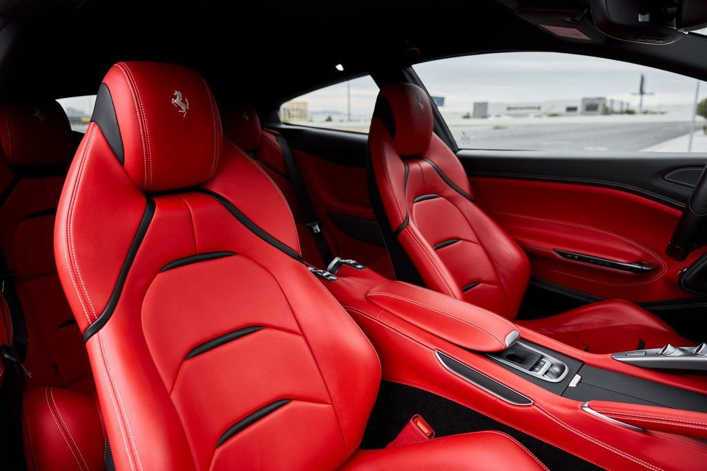 Used 2020 Ferrari GTC4Lusso T RWD image 43