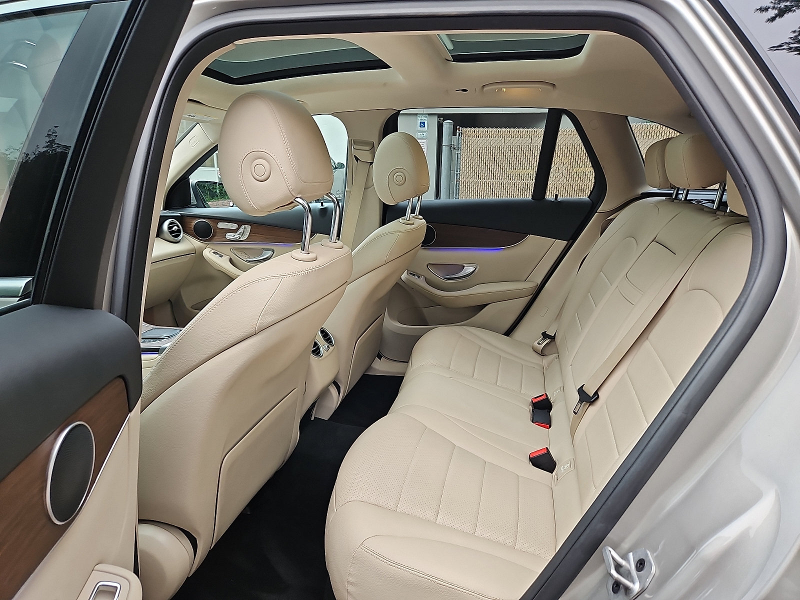 Used 2022 Mercedes-Benz GLC 300 4MATIC image 10