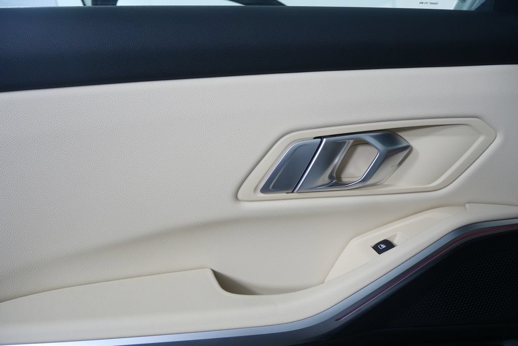 Certified 2023 BMW 330i Sedan w/ Parking Assistance Package RWD image 13