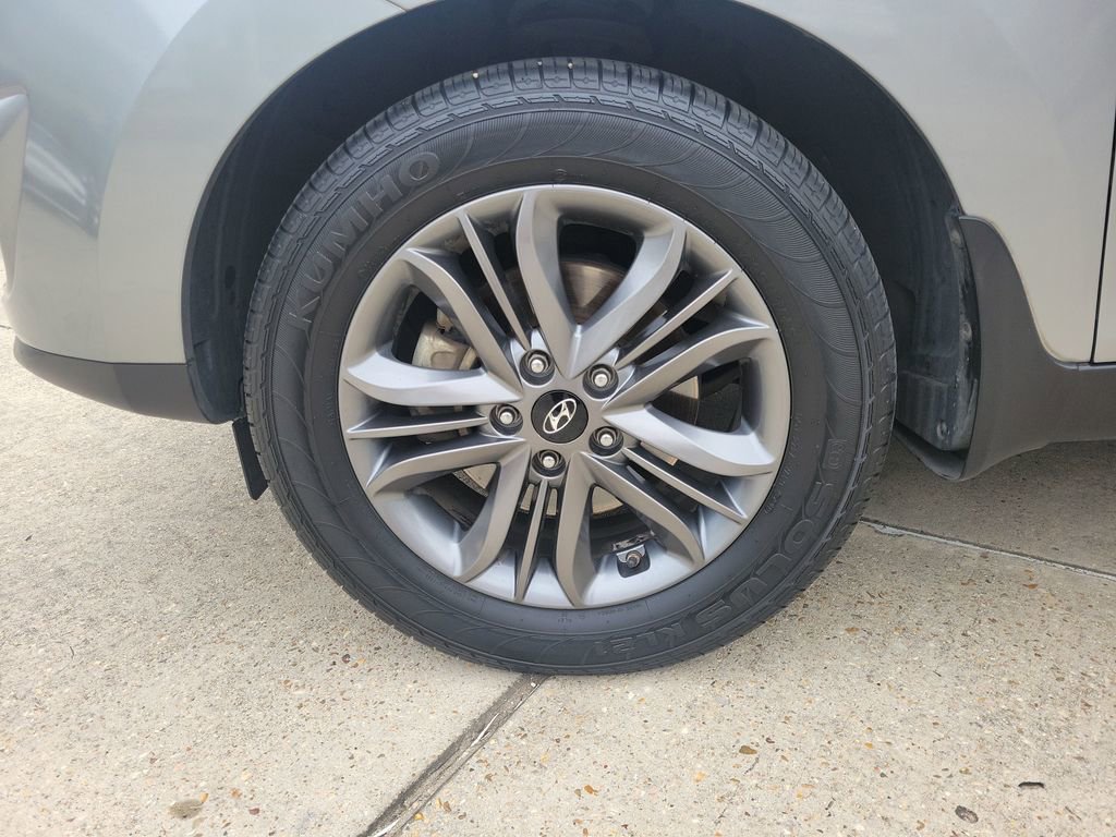 Used 2015 Hyundai Tucson SE image 27