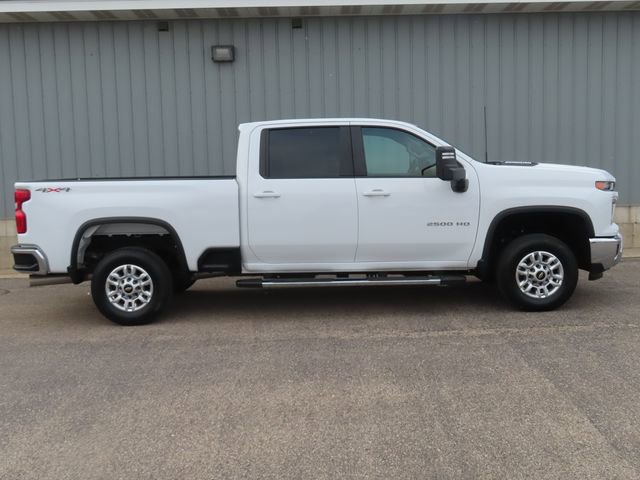 Used 2025 Chevrolet Silverado 2500 LT w/ Convenience Package image 3