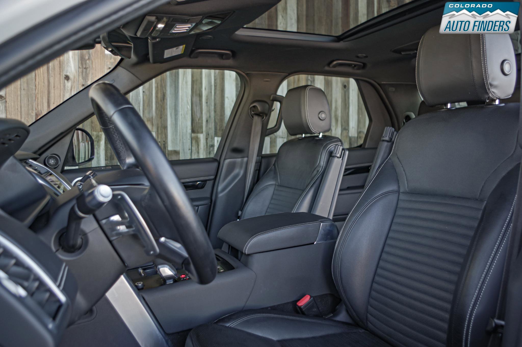 Used 2021 Land Rover Discovery S R-Dynamic image 13