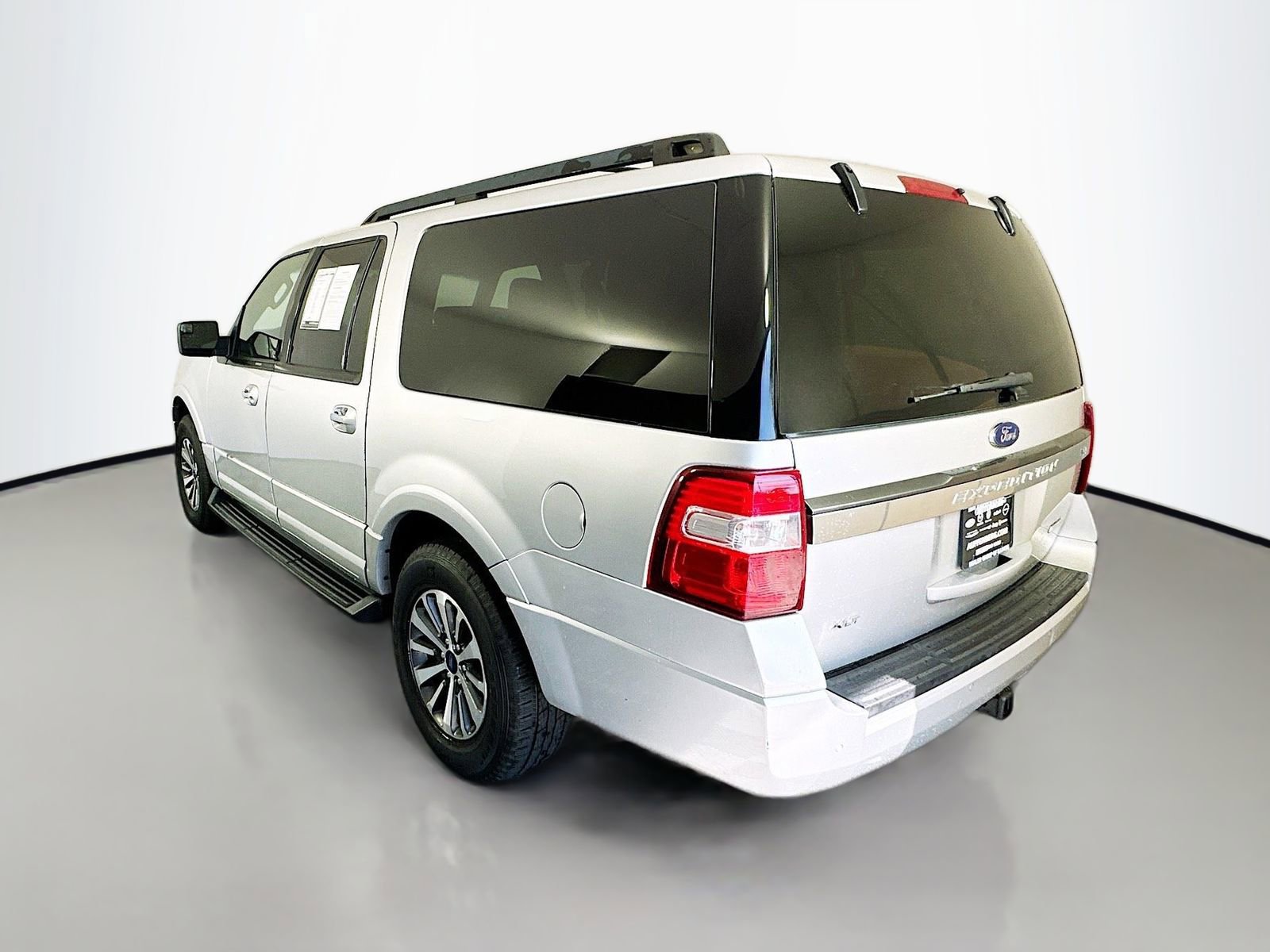 Used 2017 Ford Expedition EL XLT AWD/4WD image 5