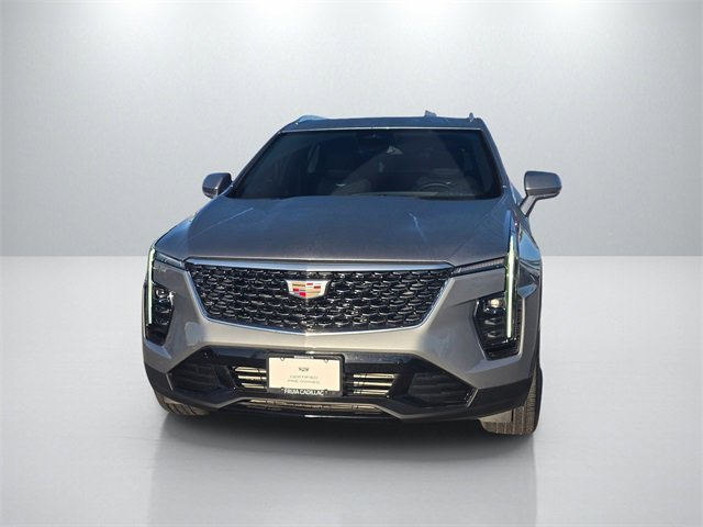 Used 2025 Cadillac XT4 Premium Luxury image 9