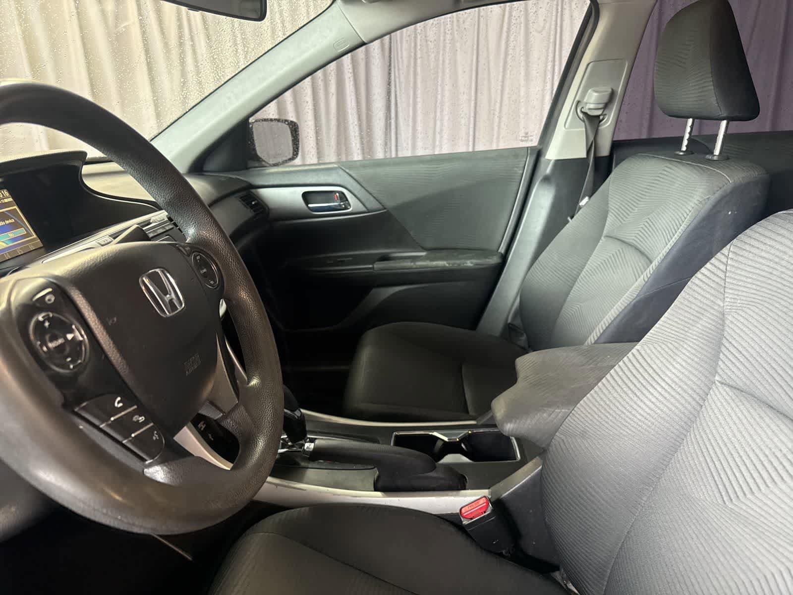 Used 2015 Honda Accord LX image 19
