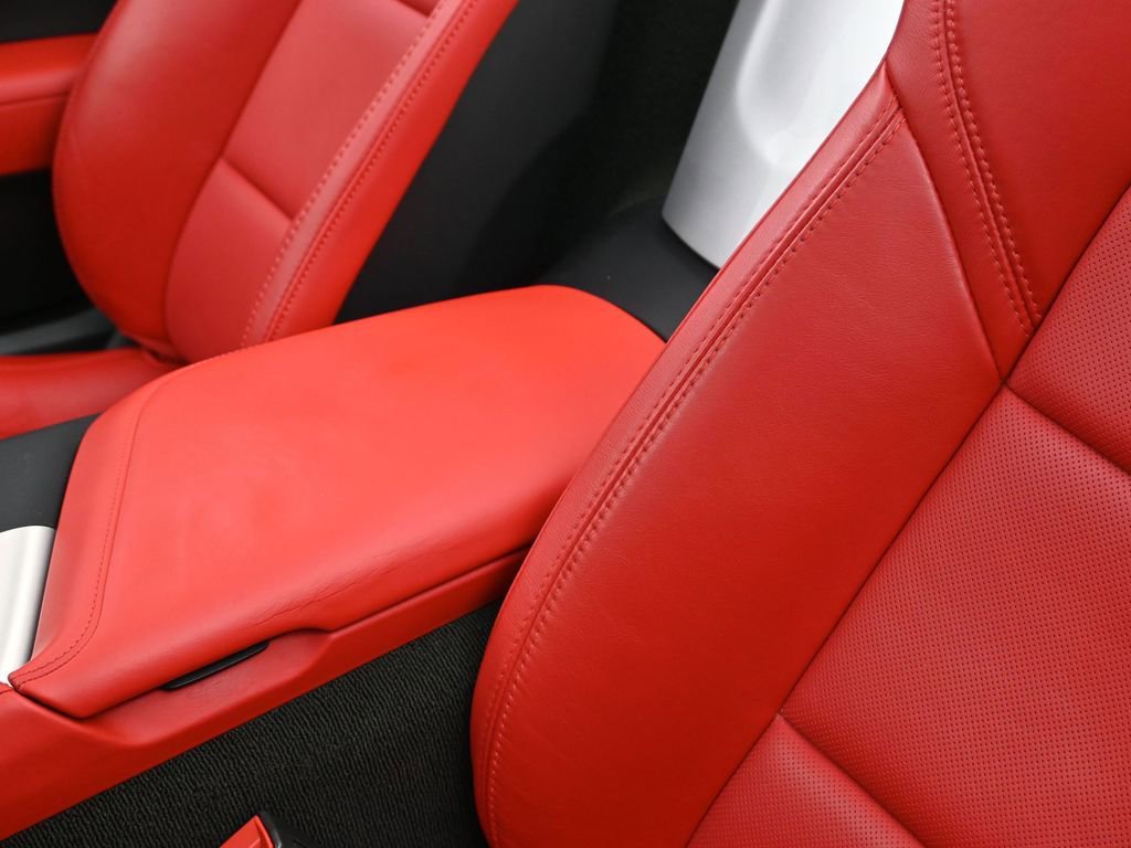 Used 2015 Chevrolet Corvette Z06 w/ 3LZ Preferred Equipment Group image 17