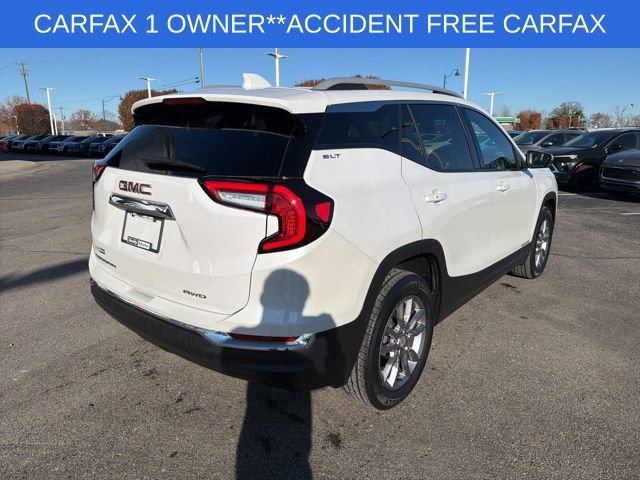 Used 2024 GMC Terrain SLT w/ Infotainment Package II image 11