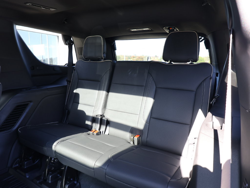 New 2026 GMC Yukon Elevation w/ Elevation Premium Package AWD/4WD image 31