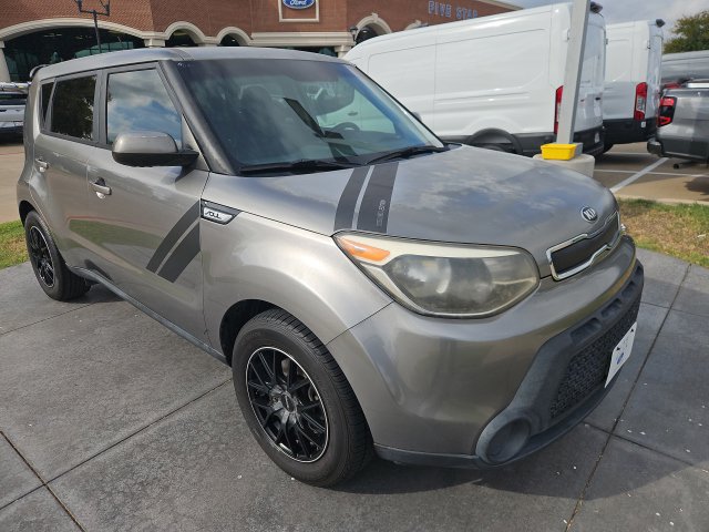 Used 2015 Kia Soul FWD image 2