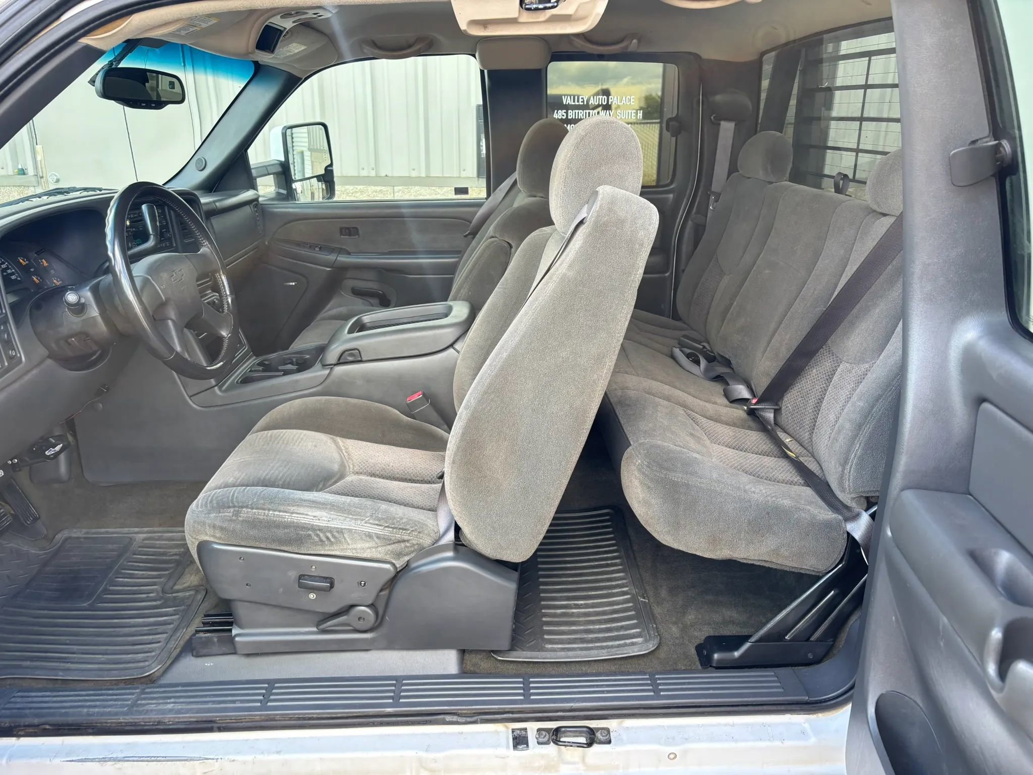 Used 2003 Chevrolet Silverado 2500 LS image 14