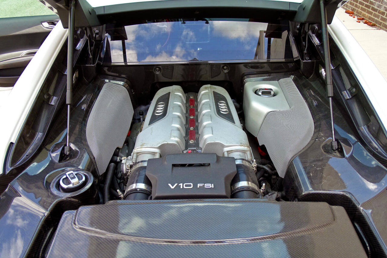 Used 2012 Audi R8 V10 image 12