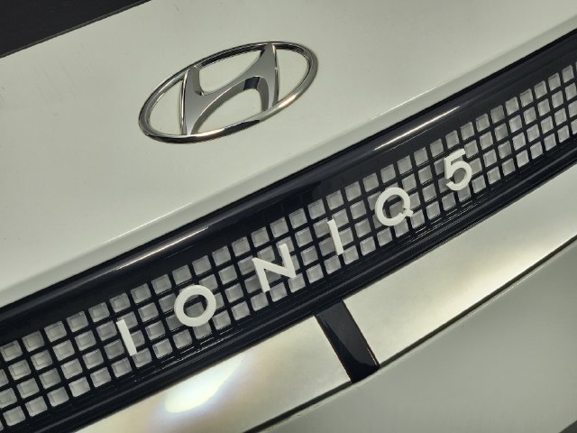 Certified 2024 Hyundai Ioniq 5 Limited AWD/4WD image 9