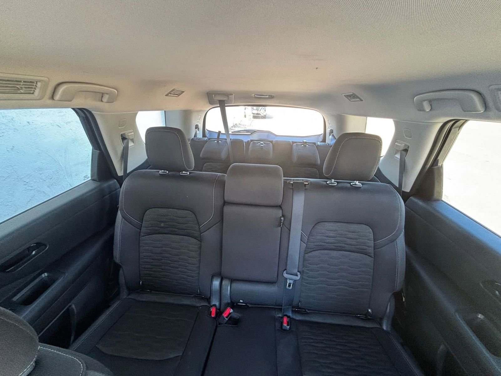 Used 2025 Nissan Pathfinder SV image 41