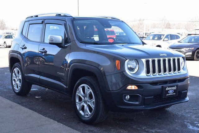 Used 2017 Jeep Renegade Limited image 7