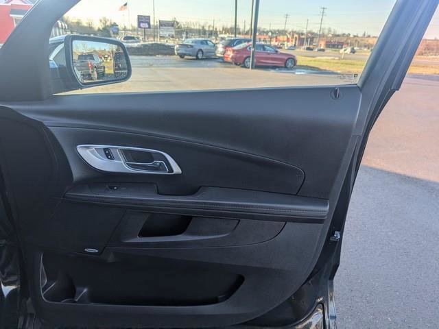 Used 2017 Chevrolet Equinox Premier w/ Enhanced Convenience Package image 22