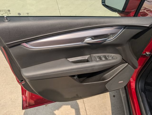 Used 2023 Cadillac XT5 Luxury AWD/4WD image 13