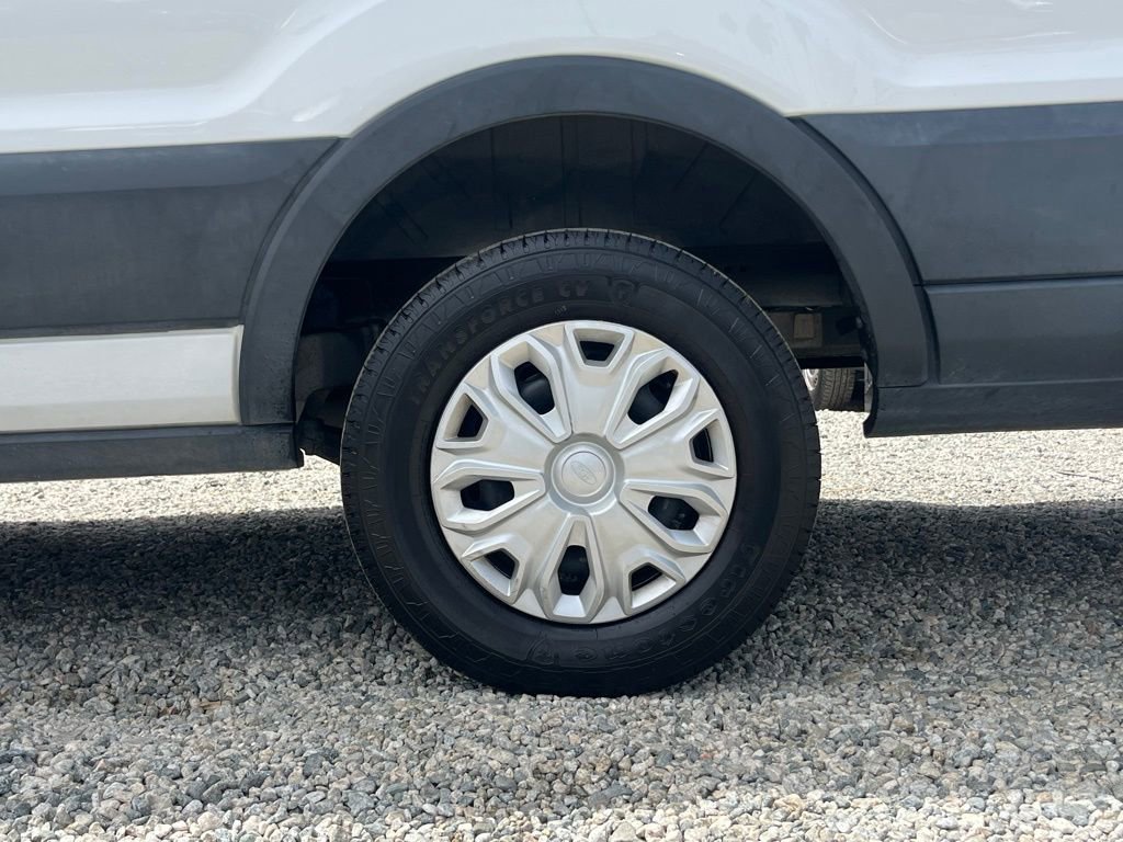 Used 2022 Ford E-Transit 148 High Roof Extended image 13