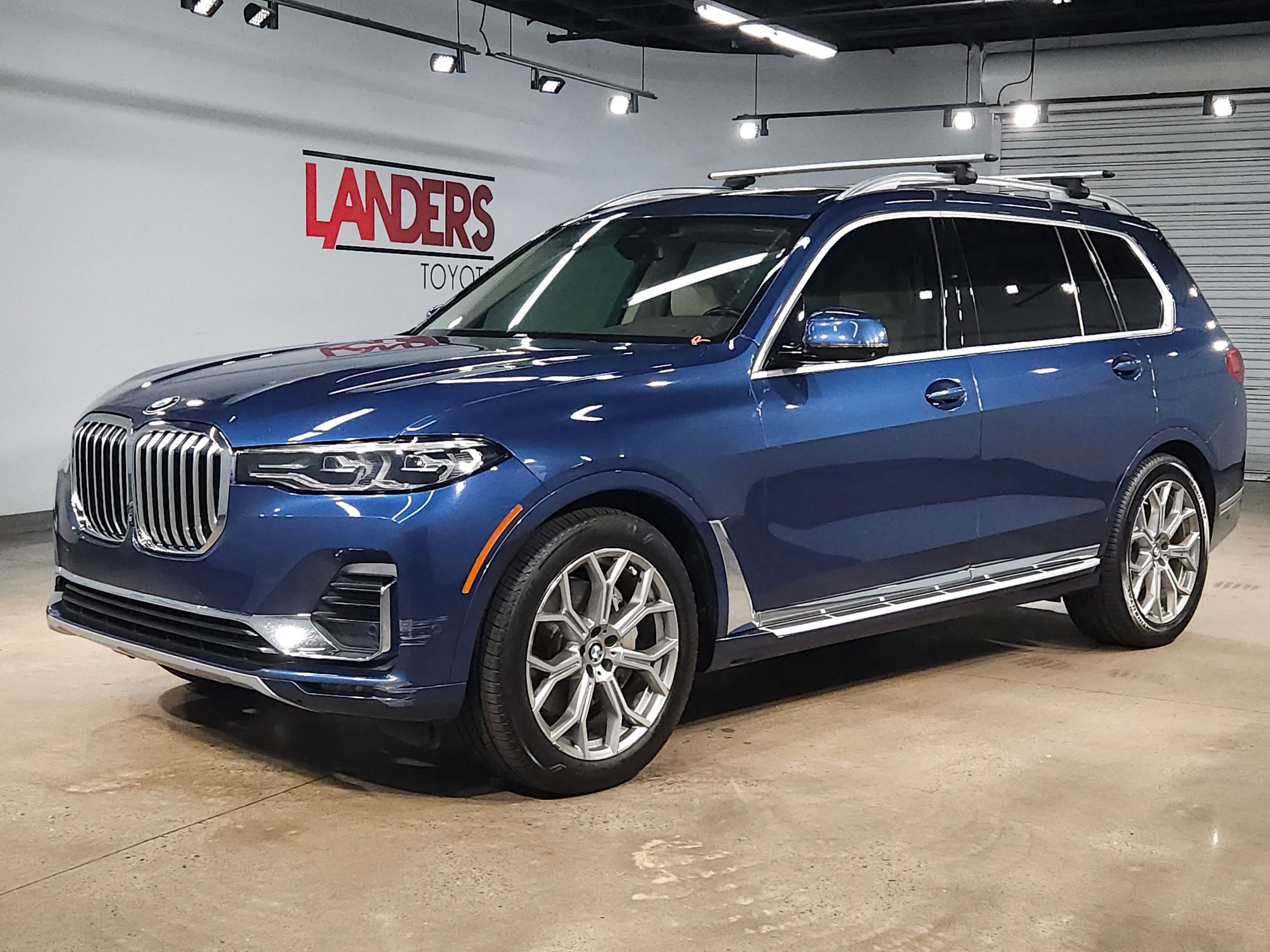 Used 2019 BMW X7 xDrive40i w/ Premium Package AWD/4WD image 3