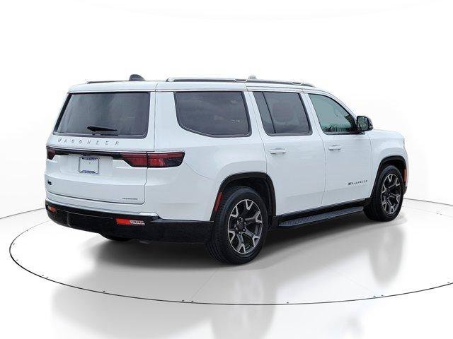 Used 2024 Jeep Wagoneer Series III AWD/4WD image 4