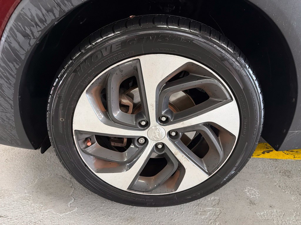 Used 2017 Hyundai Tucson Sport w/ Cargo Package AWD/4WD image 4