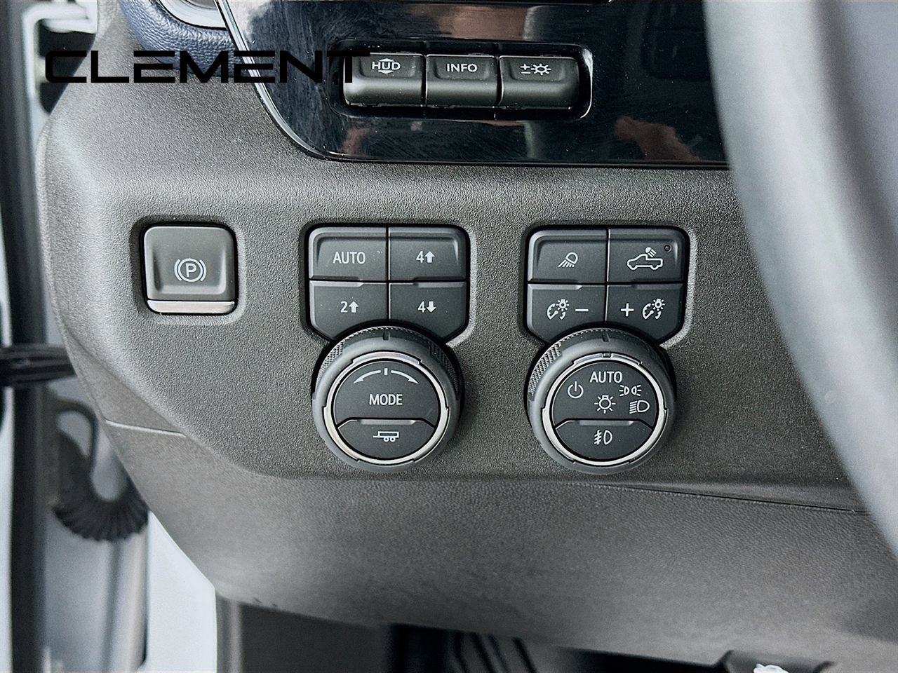 Used 2024 Chevrolet Silverado 2500 High Country w/ High Country Premium Package AWD/4WD image 14