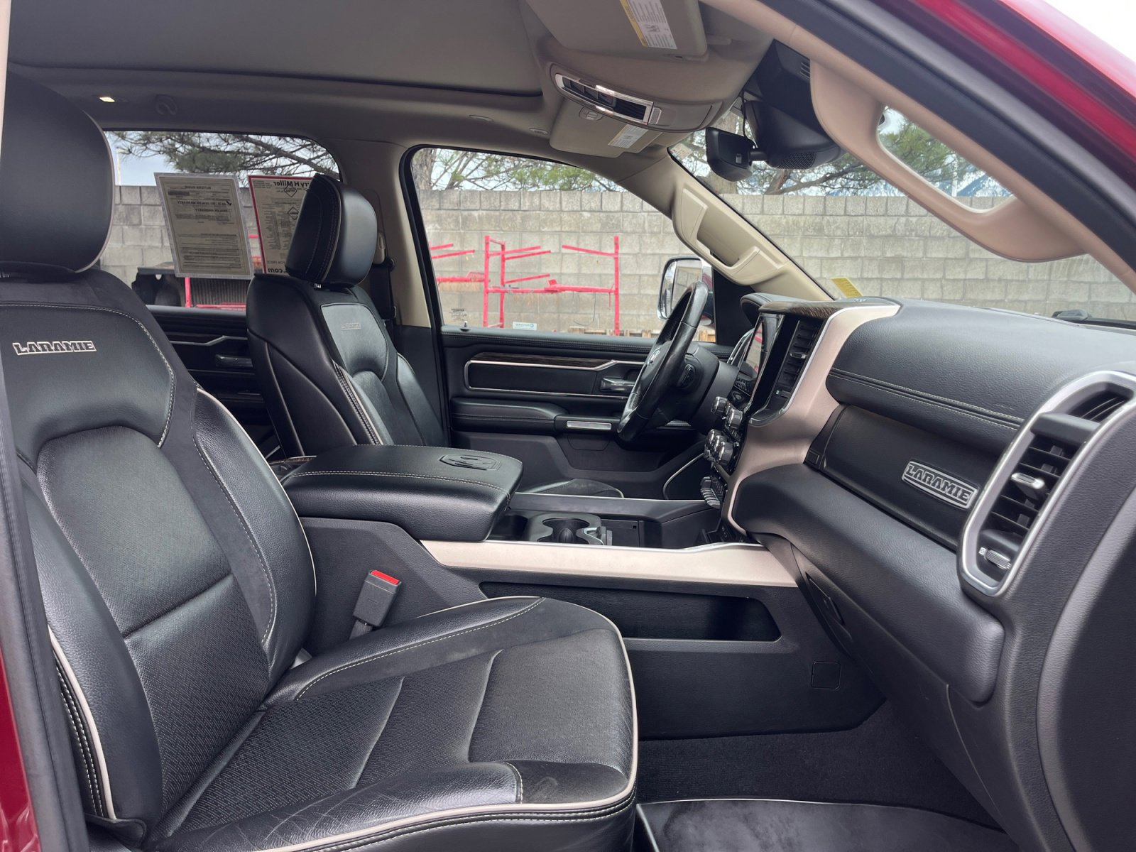 Used 2019 RAM 1500 Laramie image 27