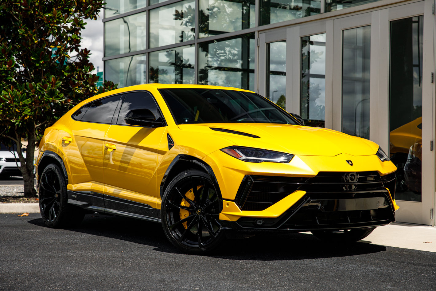 Used 2024 Lamborghini Urus S AWD/4WD image 25