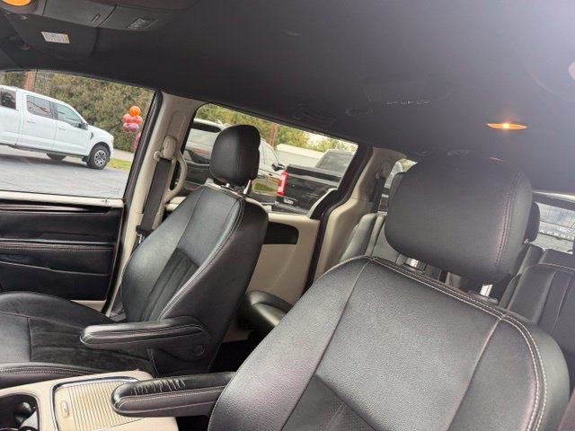 Used 2018 Dodge Grand Caravan SXT FWD image 5