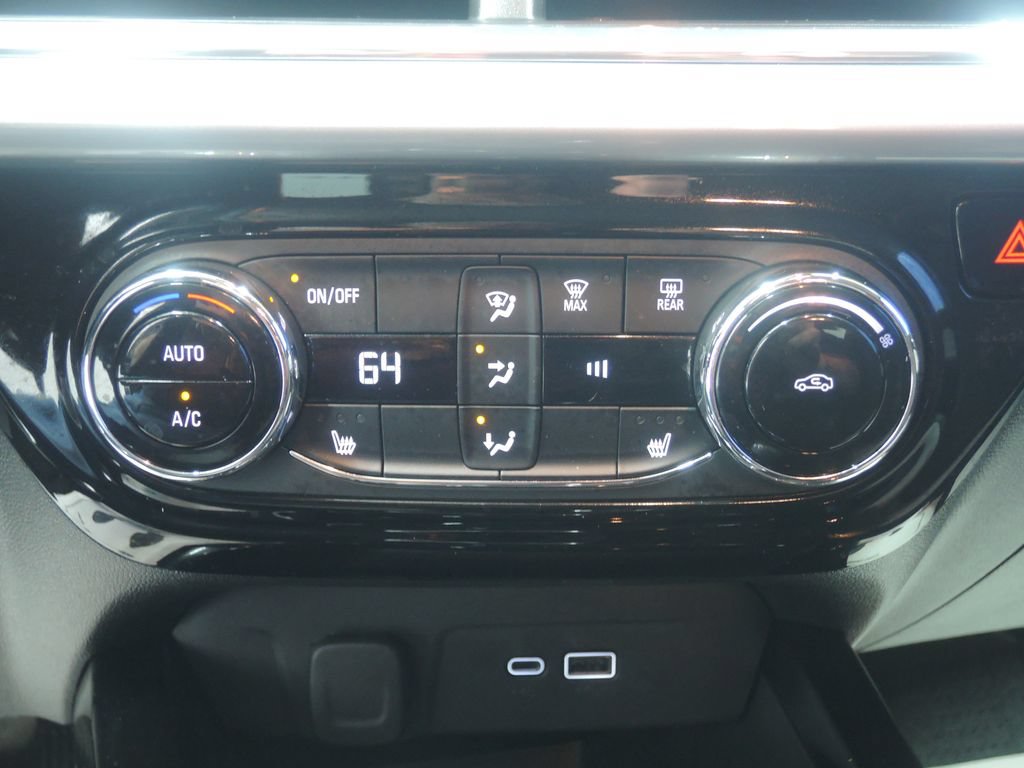 Used 2024 Chevrolet Trax LT w/ Driver Confidence Package FWD image 15