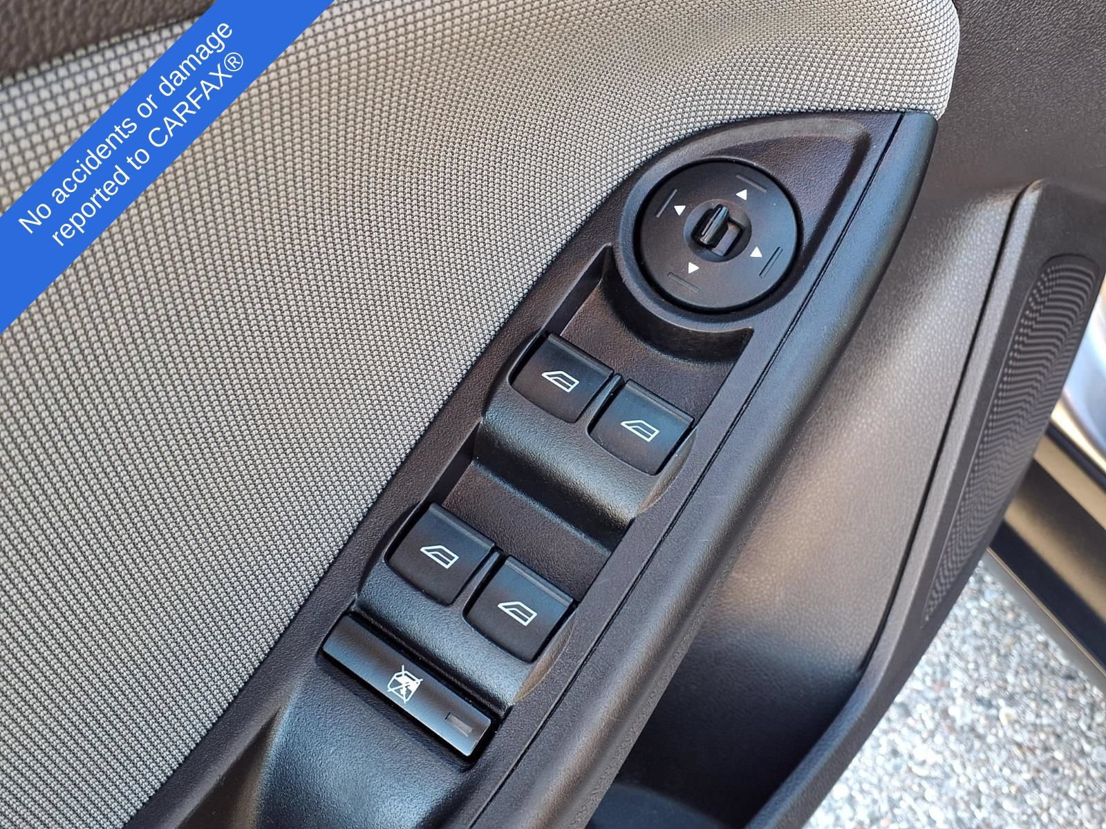 Used 2014 Ford Focus SE FWD image 17