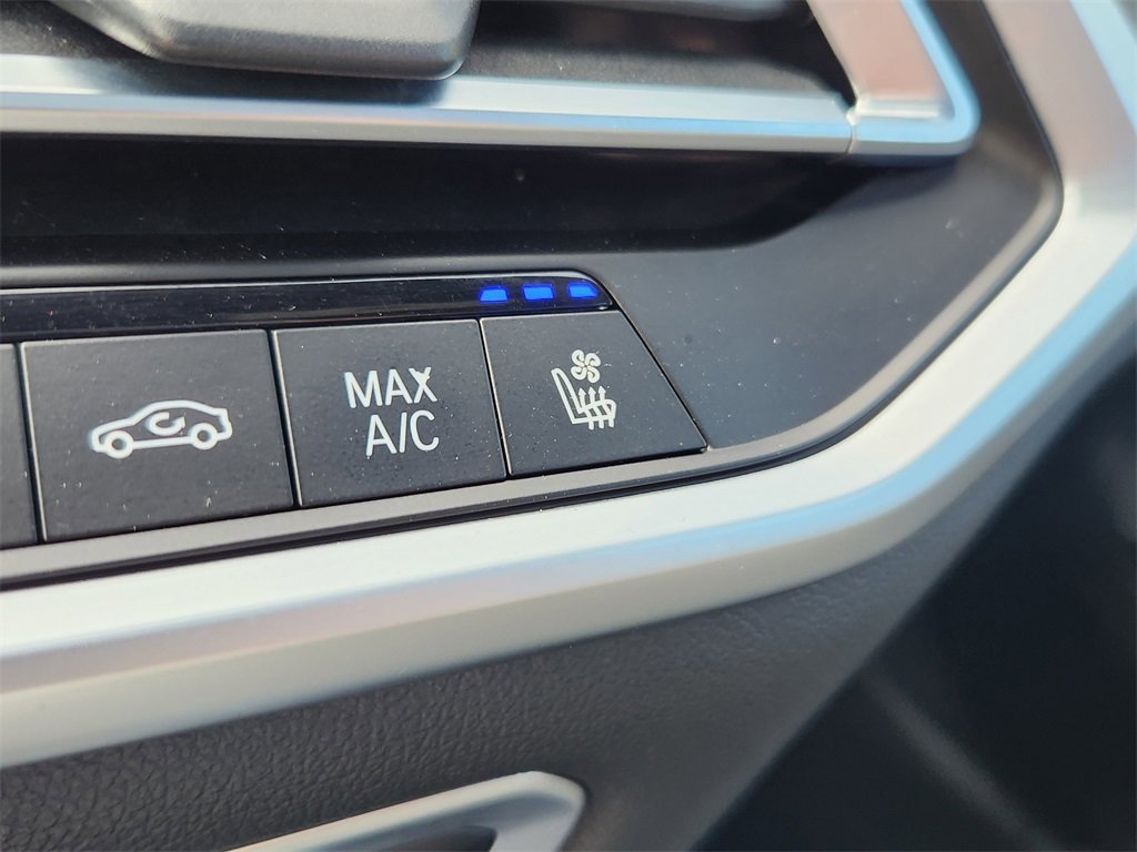 Used 2021 BMW X7 M50i image 29