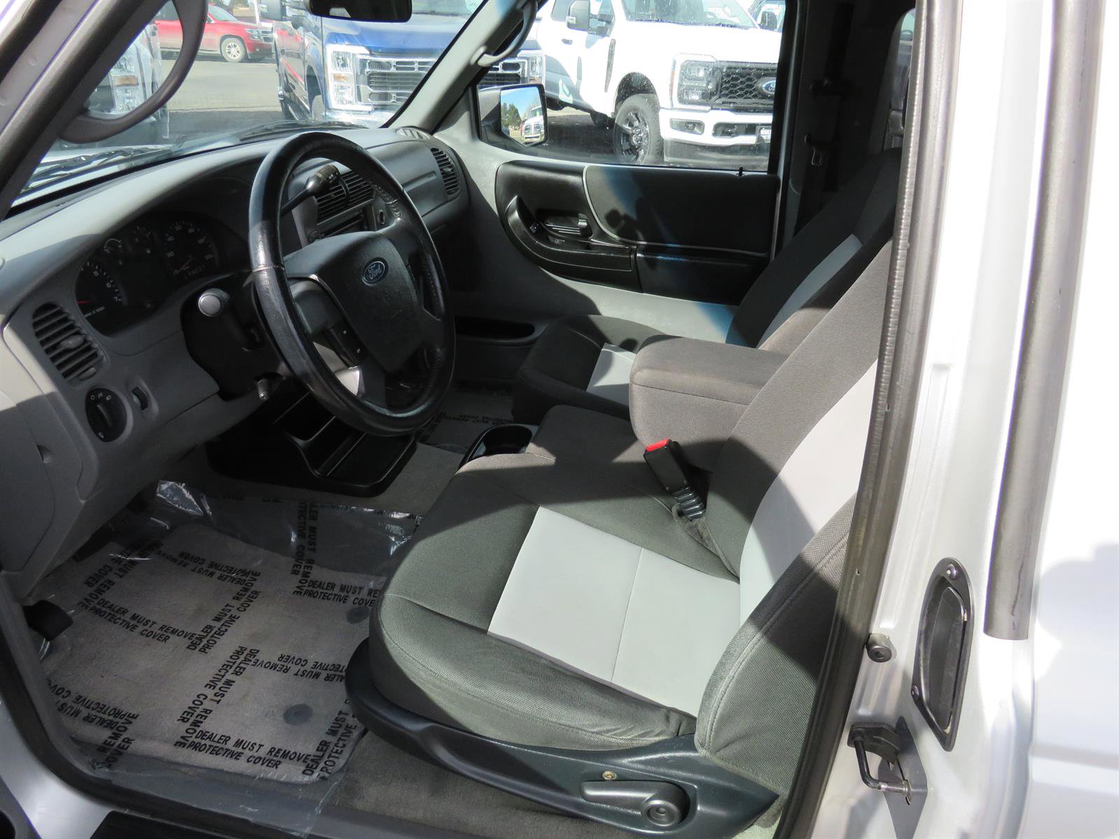 Used 2011 Ford Ranger XLT w/ Bright Trim Group AWD/4WD image 10