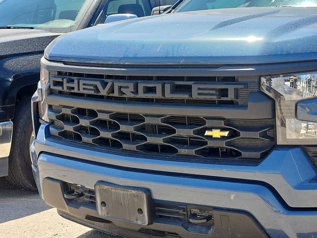 Used 2024 Chevrolet Silverado 1500 Custom RWD image 2