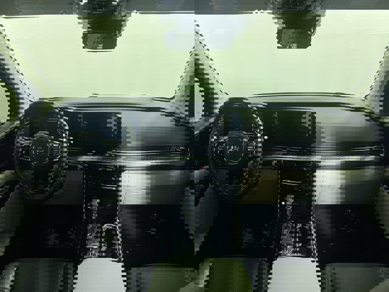 Certified 2024 Kia Carnival SX Prestige image 32