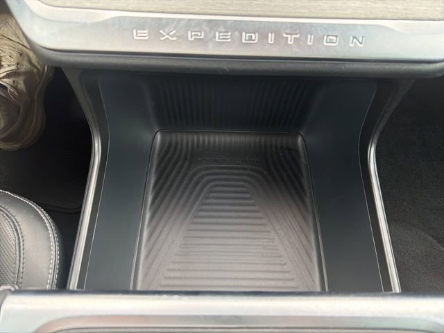 Used 2025 Ford Expedition Max Platinum w/ Driver's Package image 52