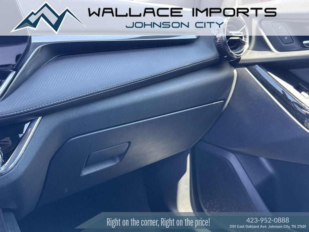 Used 2025 Chevrolet Equinox LT w/ Safety and Technology Package AWD/4WD image 19